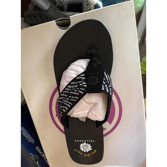 YELLOW BOX Zebra Cairo embleshed Flops Size 9.5 - Picture 3 of 6